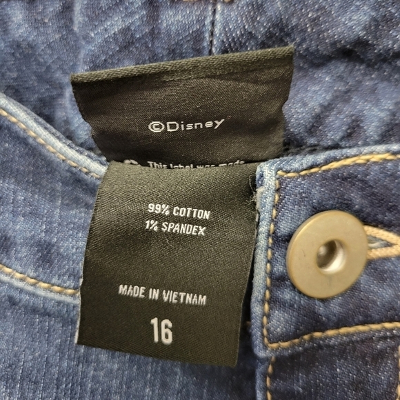 Torrid Disney Ursula Boyfriend Bermuda Jean Shorts 16 - Picture 8 of 9